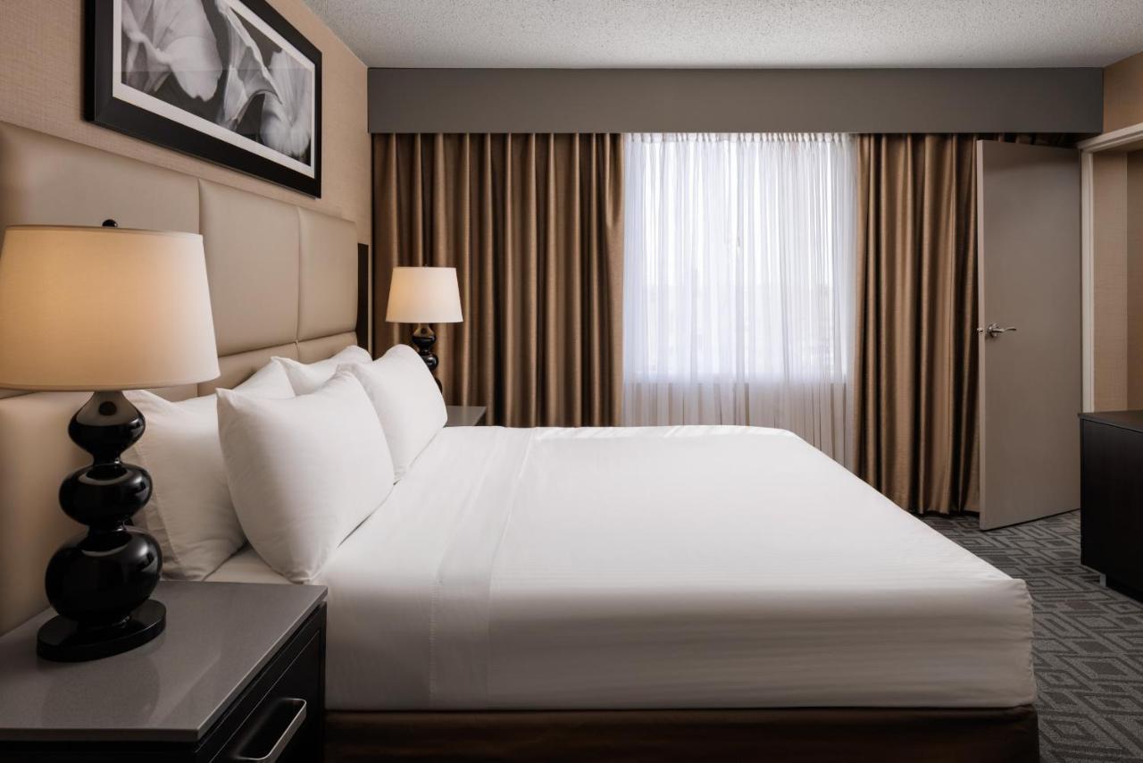 Pomeroy Hotel & Conference Centre Grande Prairie Buitenkant foto