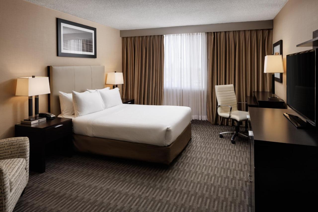 Pomeroy Hotel & Conference Centre Grande Prairie Buitenkant foto