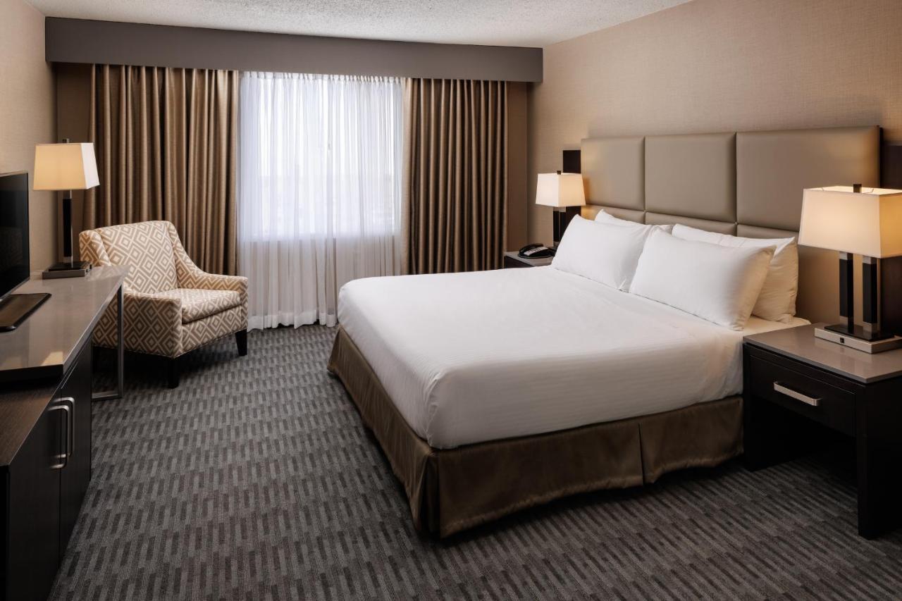 Pomeroy Hotel & Conference Centre Grande Prairie Buitenkant foto