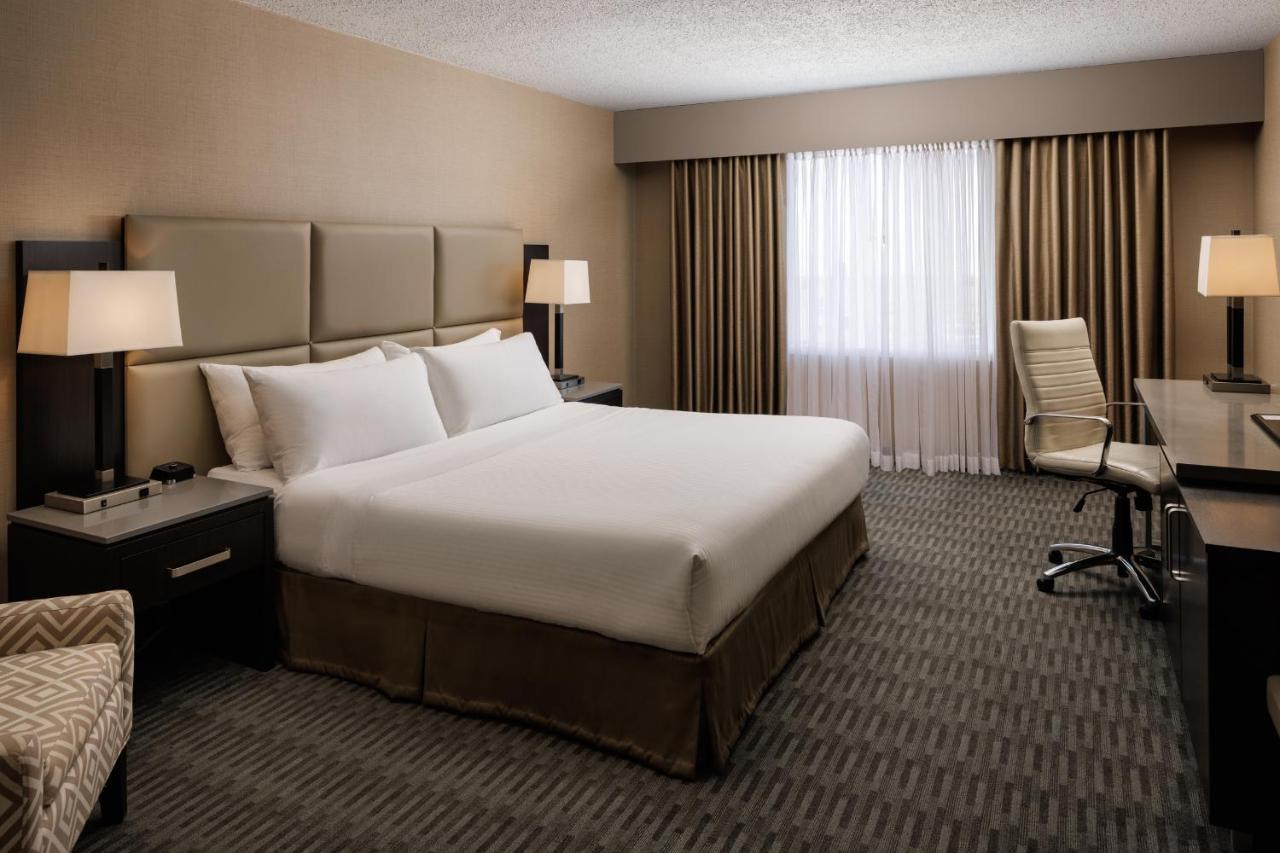 Pomeroy Hotel & Conference Centre Grande Prairie Buitenkant foto