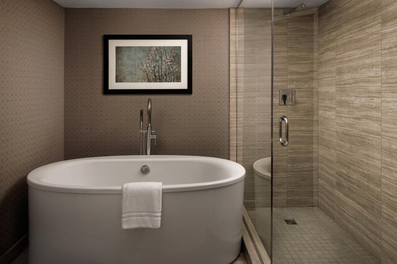 Pomeroy Hotel & Conference Centre Grande Prairie Buitenkant foto