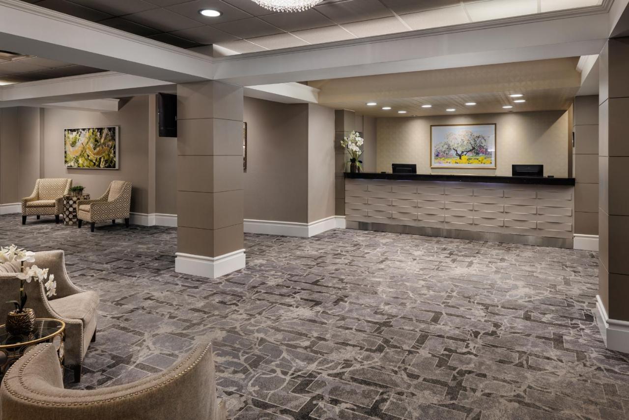 Pomeroy Hotel & Conference Centre Grande Prairie Buitenkant foto