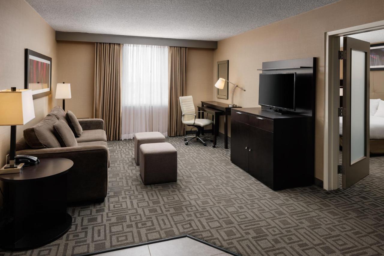 Pomeroy Hotel & Conference Centre Grande Prairie Buitenkant foto